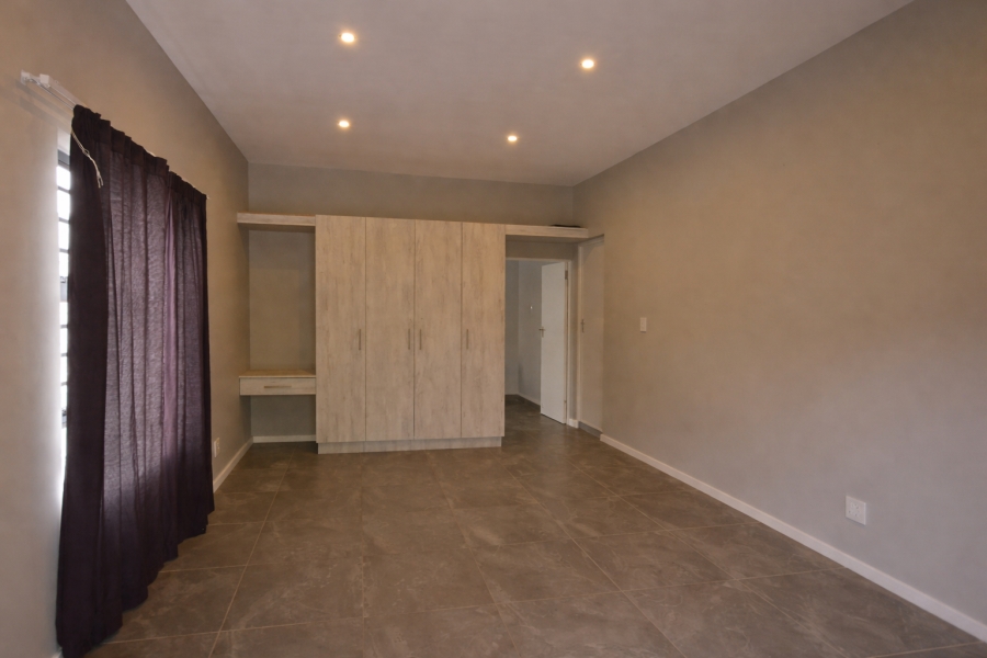 5 Bedroom Property for Sale in Noorsekloof Eastern Cape